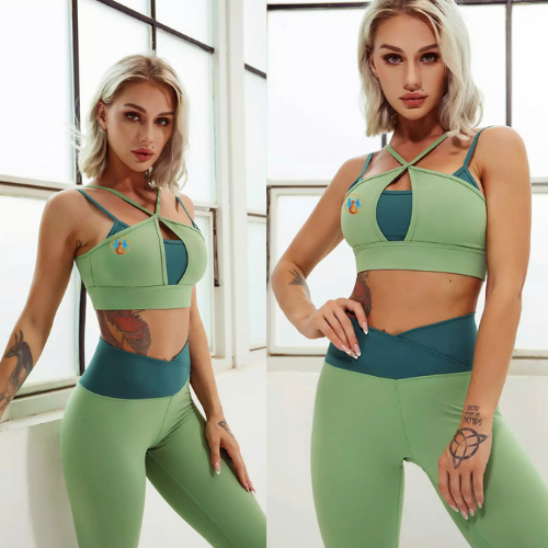 Front crisscross sports bra Yoga sets